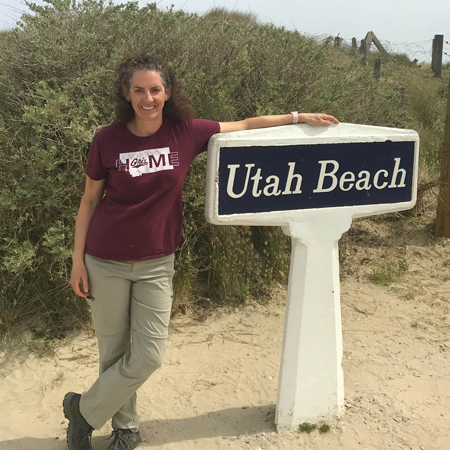 Theresa Vonada Carpenter, ’87, and her husband, Ken, toured the beaches of Normandy on a University of Utah alumni trip to commemorate the 75th anniversary of D-Day. 